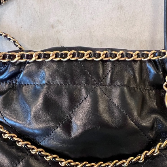 CHANEL BLACK LEATHER MINI 22 bag with original everything incl shopping bag. - Picture 6 of 8